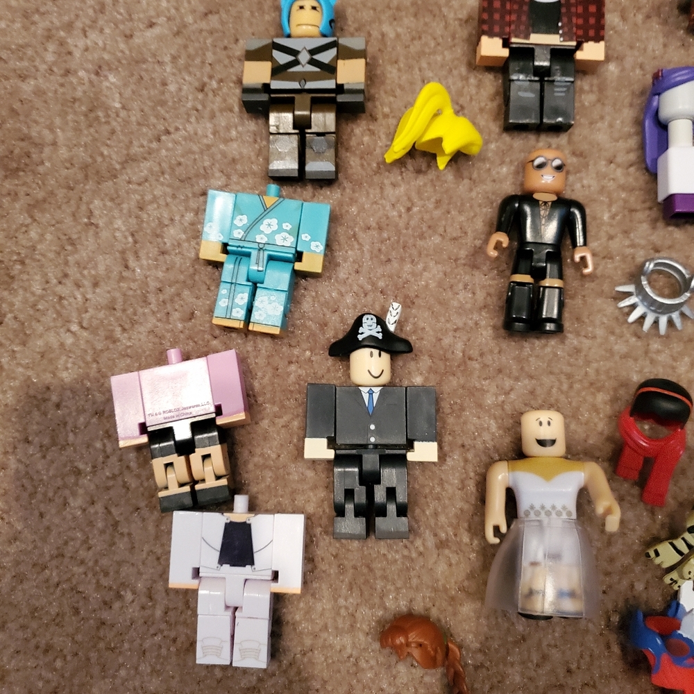 Random roblox bundle - Picture 2 of 4
